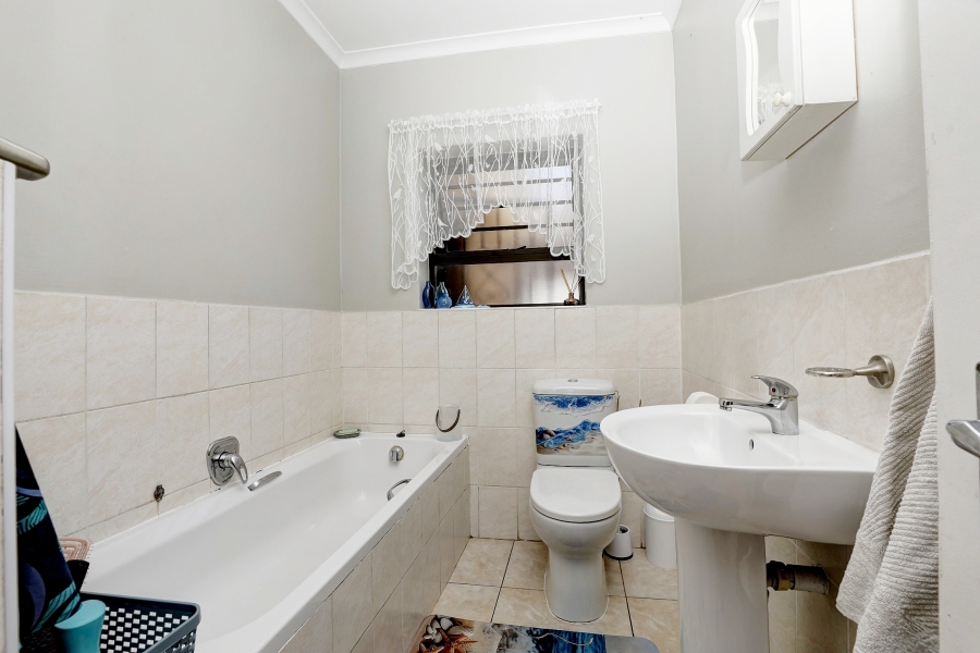 To Let 3 Bedroom Property for Rent in Langeberg Ridge Western Cape